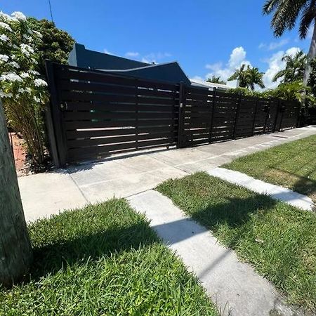 Cozy 1-Bedroom Rental In Miami Exterior photo